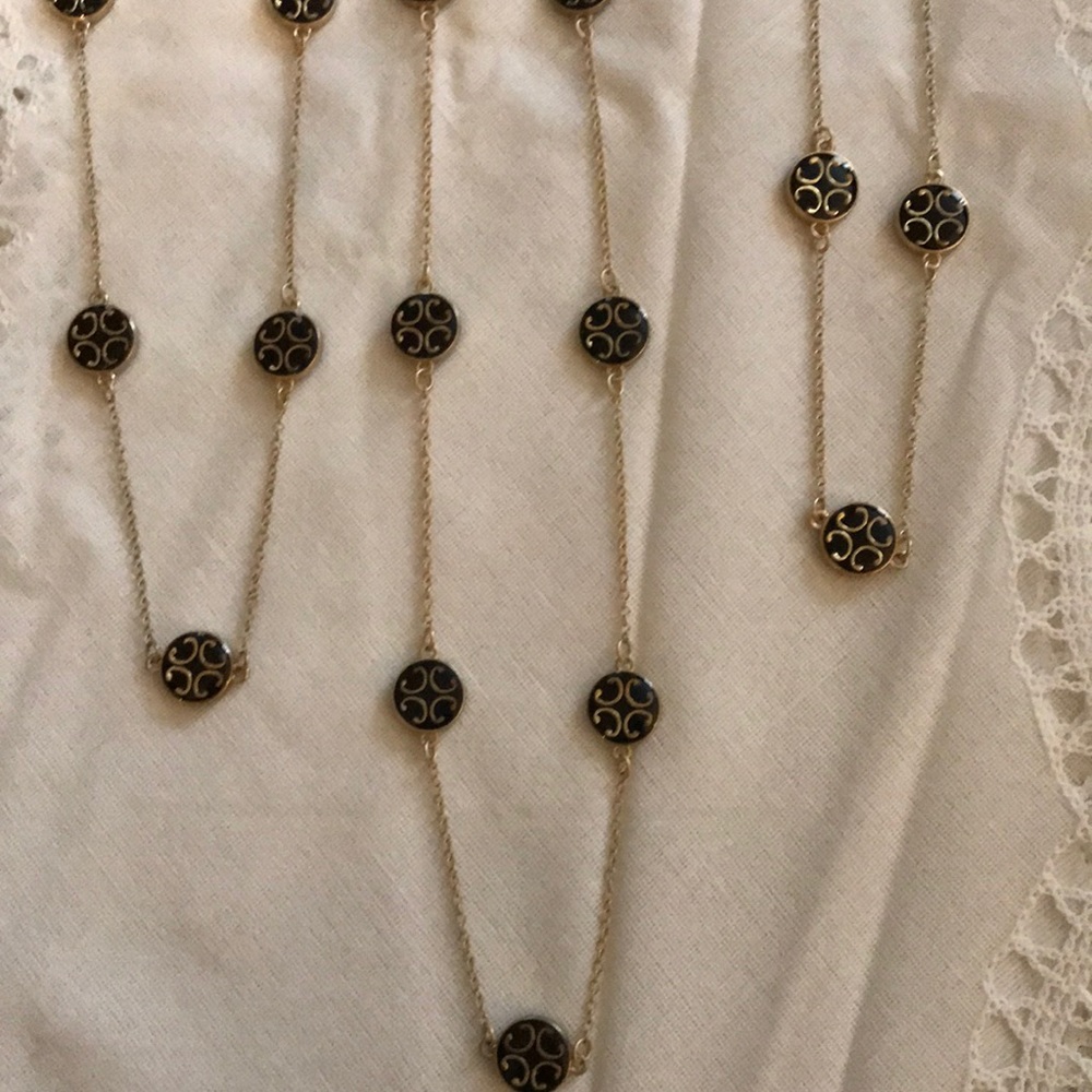 🌹 Three Fashion Necklaces - Gold and Black color - Picture 4 of 5